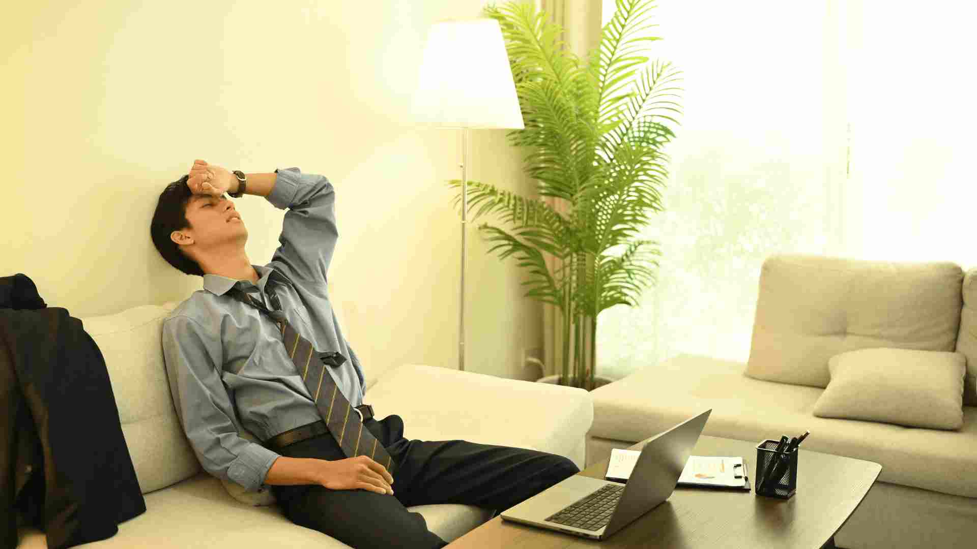 長時間労働は何時間から違法？管理職が失業手当で損しない3つの基準