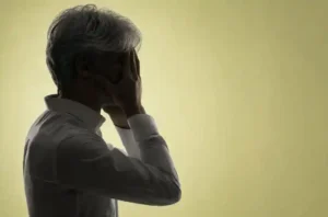 役職定年で年収激減｜シルバーハラスメントとの違いと退職前の対処法