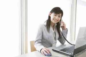 パワハラの相談を社労士に依頼できる範囲｜弁護士との違いも解説